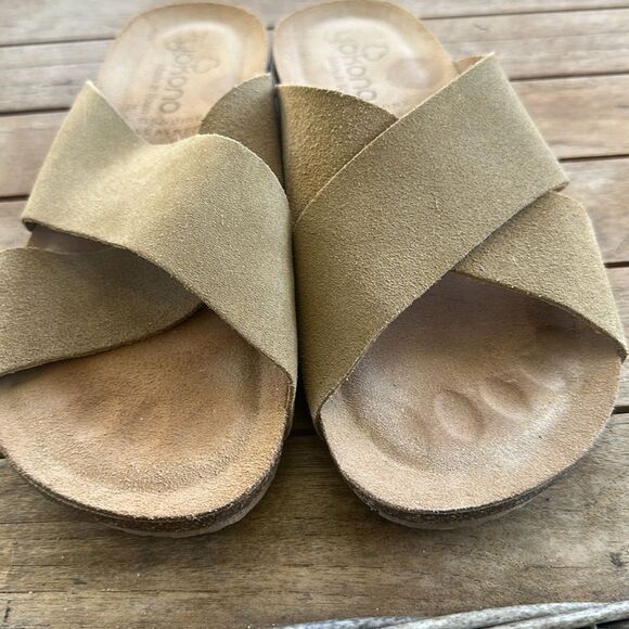 Yokono Tan Suede Crisscross Slide Sandals 9.5 - Picture 2 of 6
